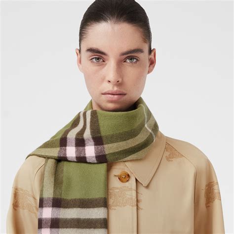 burberry hooligans|burberry scarf origin.